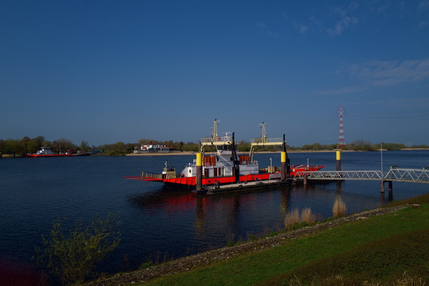 Solar preset reference render from the Leica Q2 source frame.